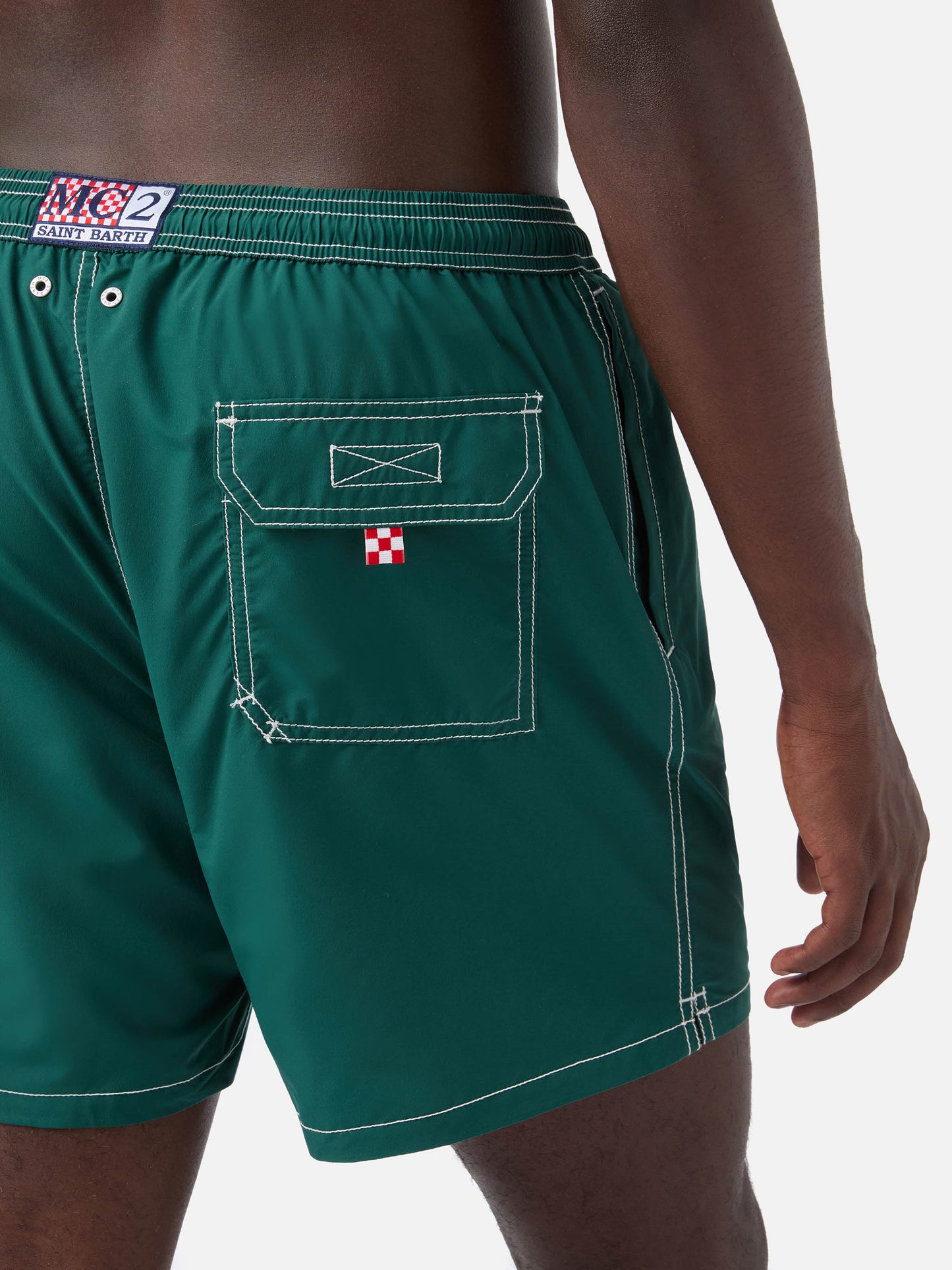 Grüne, mittellange, klassische leichte Badehose von Patmos