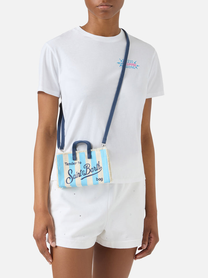 Micro Phone Canvas-Tasche mit weißen und hellblauen Streifen und kontrastierendem Logo 