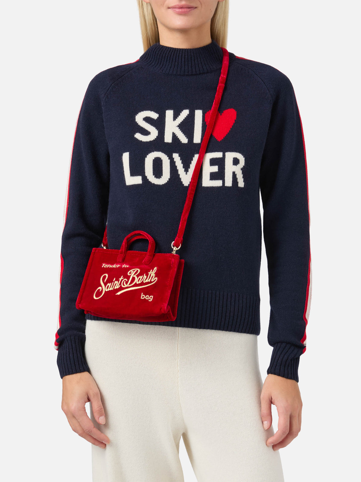 Bolso para teléfono rojo en terciopelo con bordado del logo 