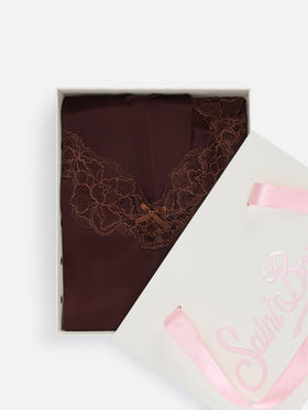 Conjunto Pilar de top y shorts en marrón oscuro con encaje 