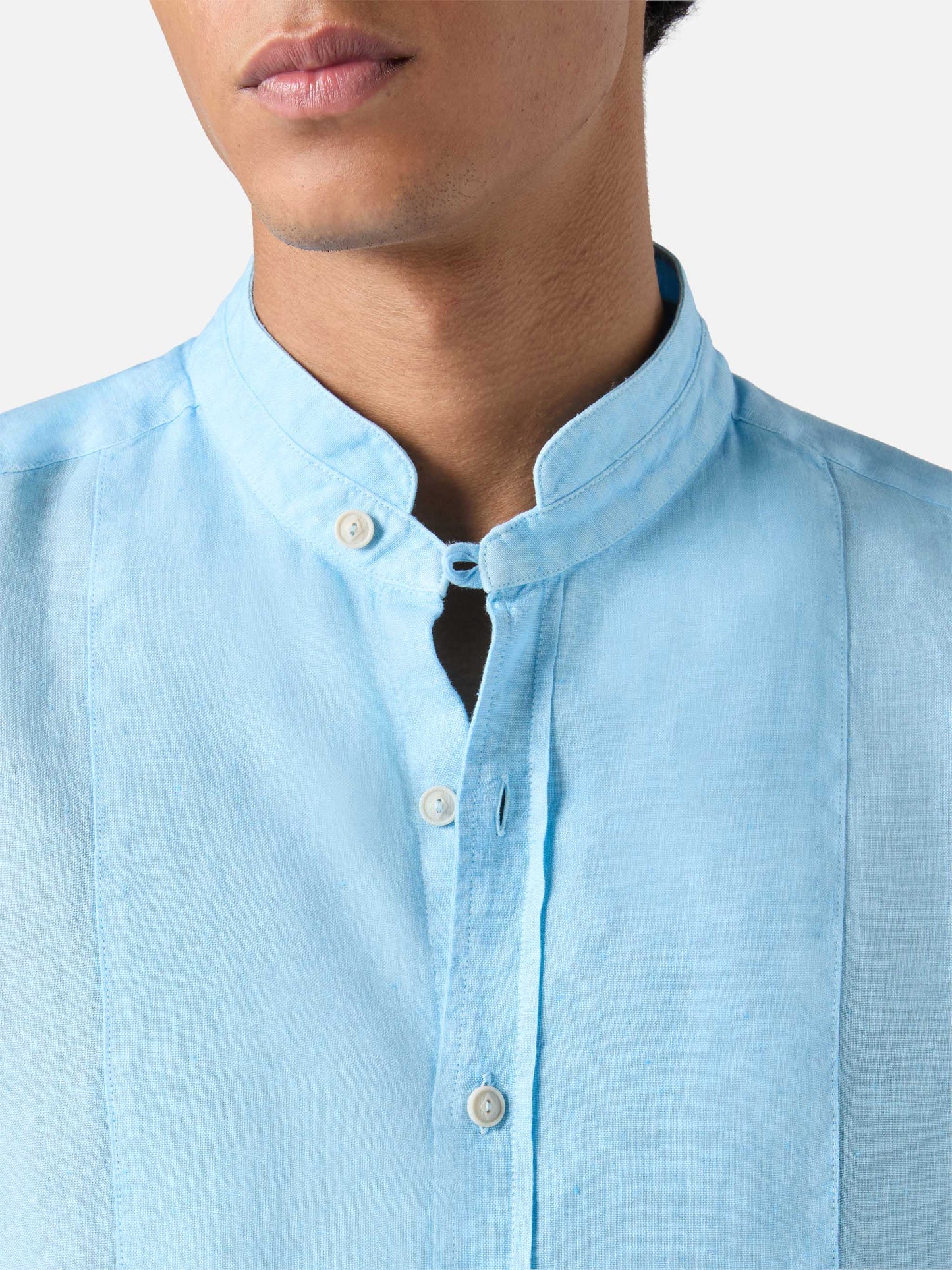 Pierre shirt in light blue linen