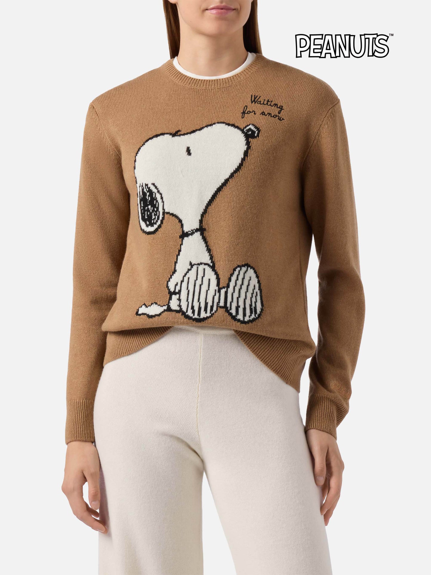 Maglione New Queen in misto cashmere cammello con jacquard Snoopy e ricamo | PEANUTS SPECIAL EDITION