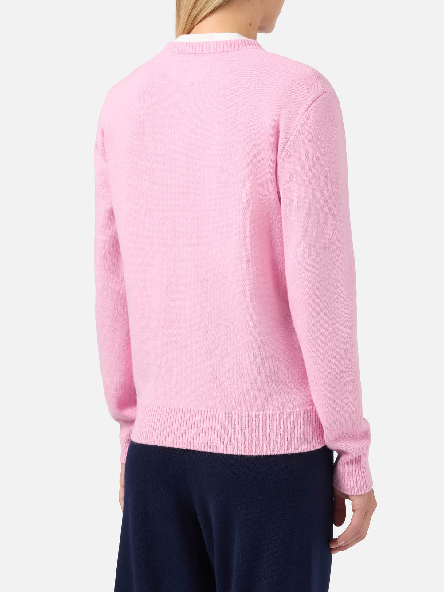 New Queen cashmere-blend sweater in pink with Non vivo senza te(lefono) embroidery