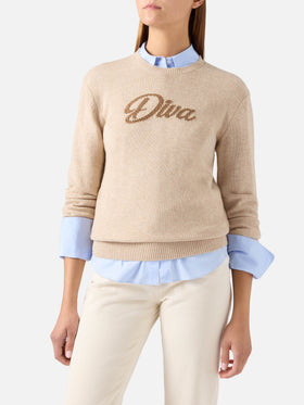 Maglia girocollo New Queen beige con ricamo Diva in strass