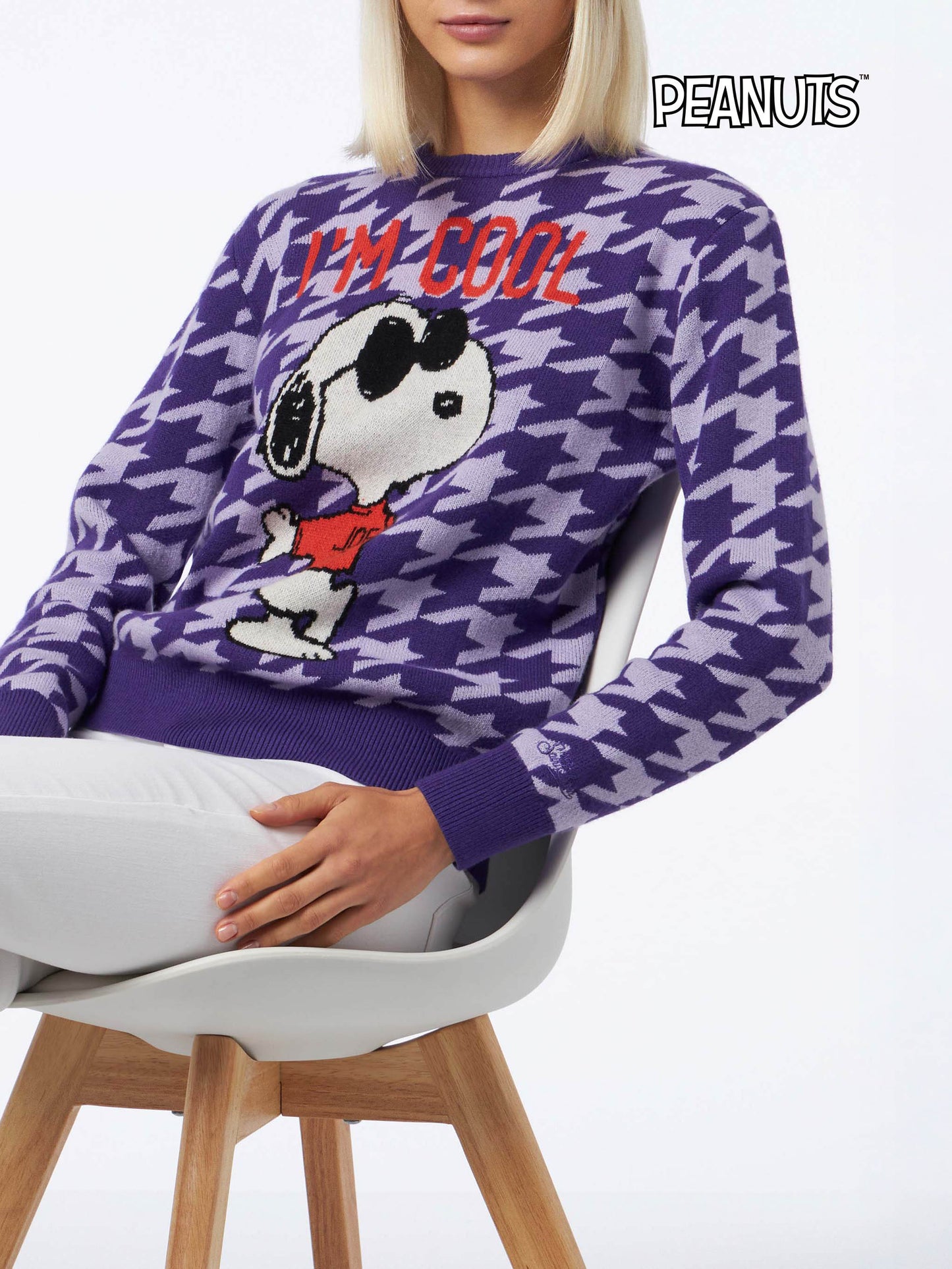 Damenpullover mit Rundhalsausschnitt und Hühnermuster und Snoopy-Jacquard | SNOOPY PEANUTS™ SPECIAL EDITION