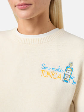 New Queen cashmere-blend sweater in white with Sono molto tonica embroidery