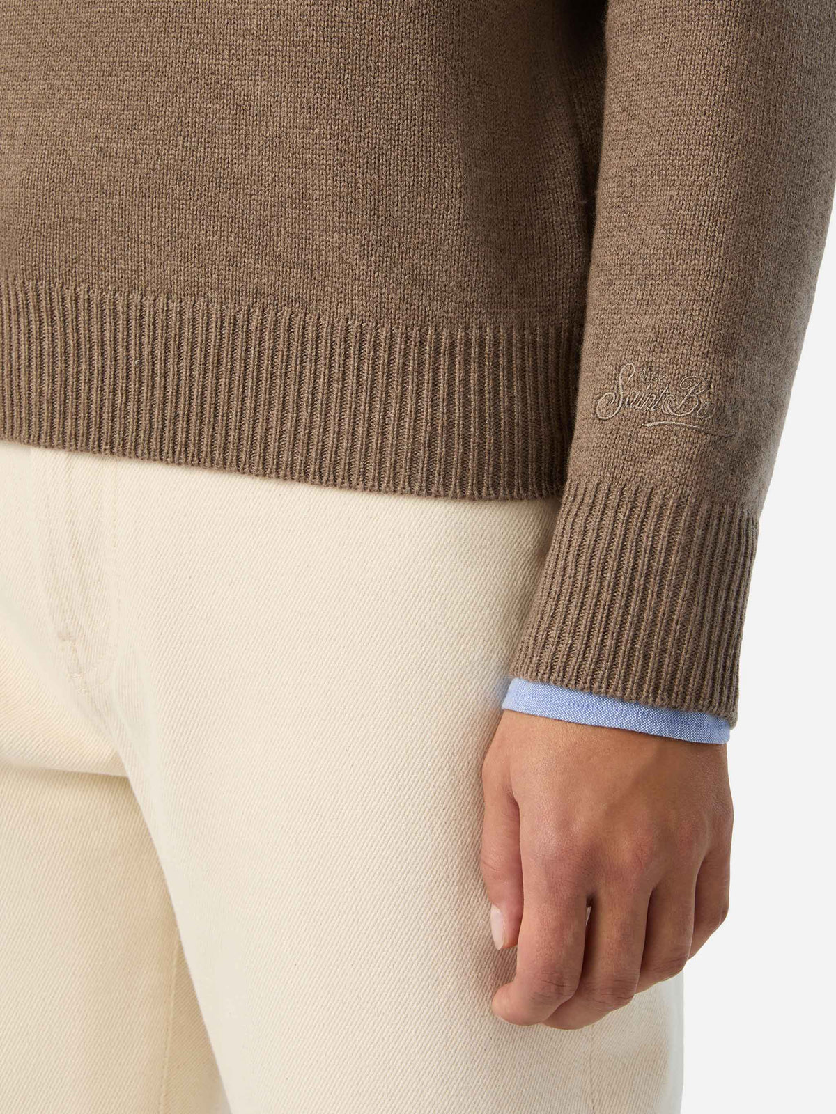 Military green New Queen wool and cashmere blend crewneck with Sono Una Ragazza D'Oro embroidery
