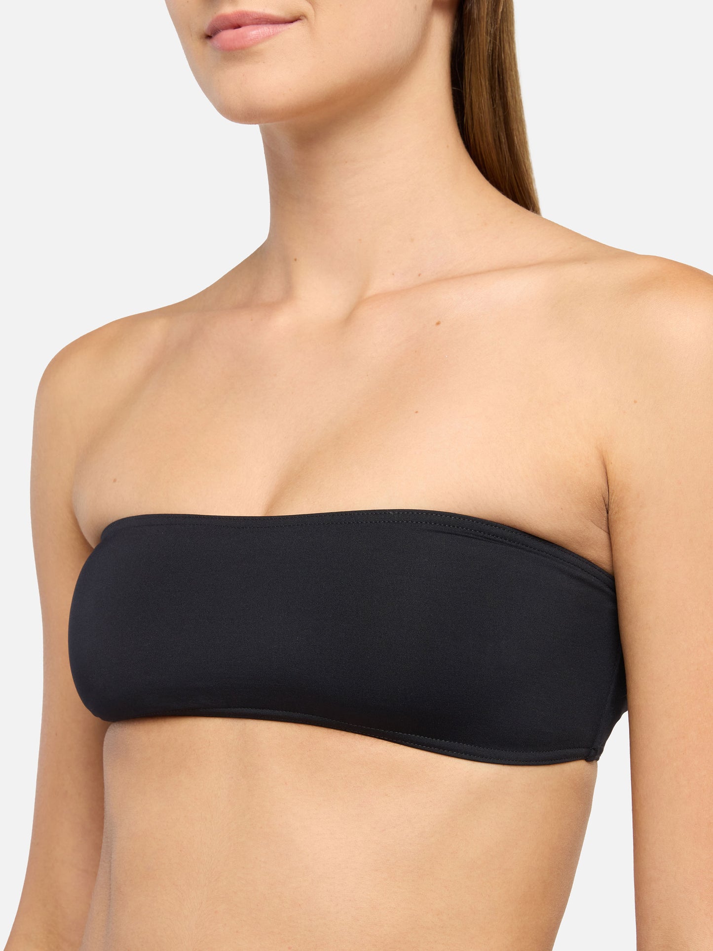 Bikini a fascia Rebby Sibilla con slip a vita alta e sgambatura alta in nero