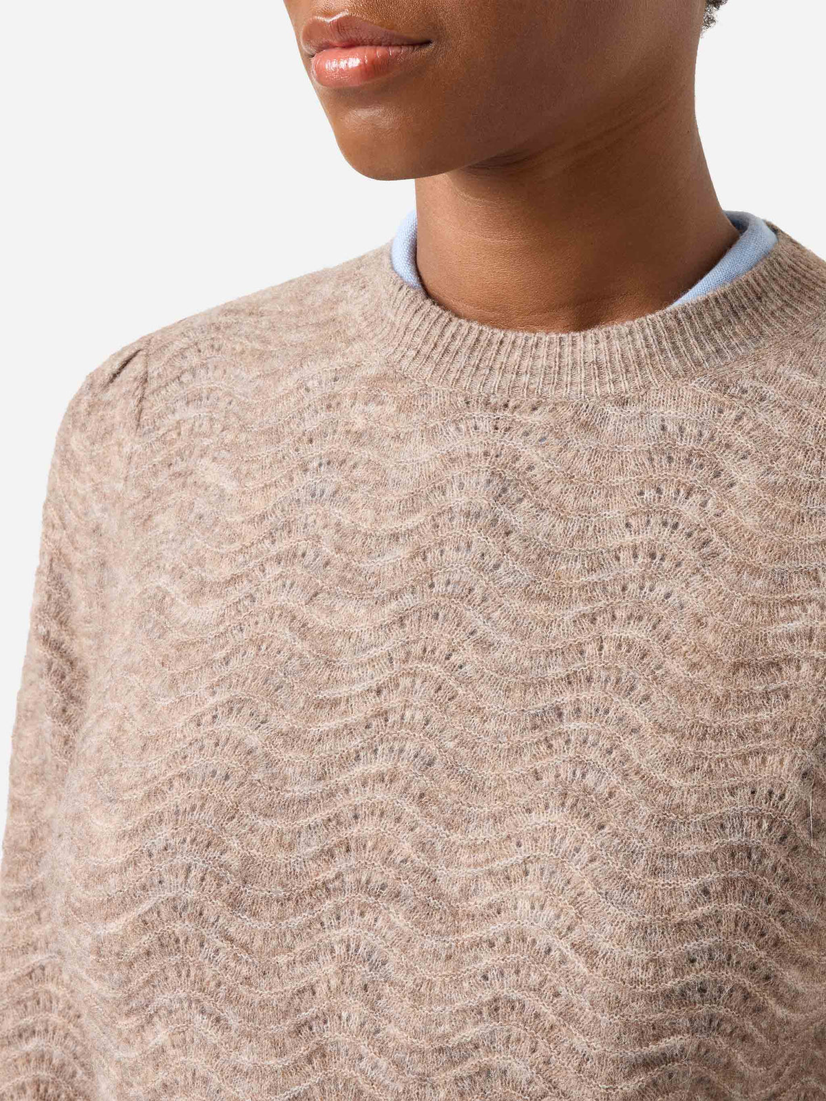 Pull ras du cou Nut Marienne en mélange de laine d’alpaga douce avec point ondulé 