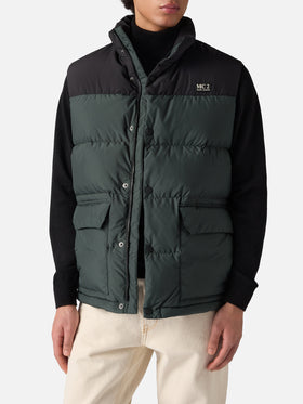 Grüne Daunenweste für Herren mit Taschen