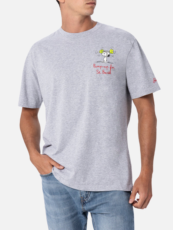 T-shirt da uomo in cotone con stampa e ricamo Snoopy| EDIZIONE SPECIALE SNOOPY PEANUTS™