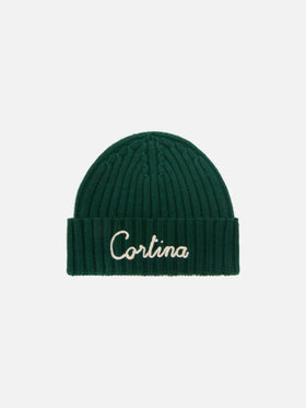 Gorro beanie verde Wengen con bordado Cortina 