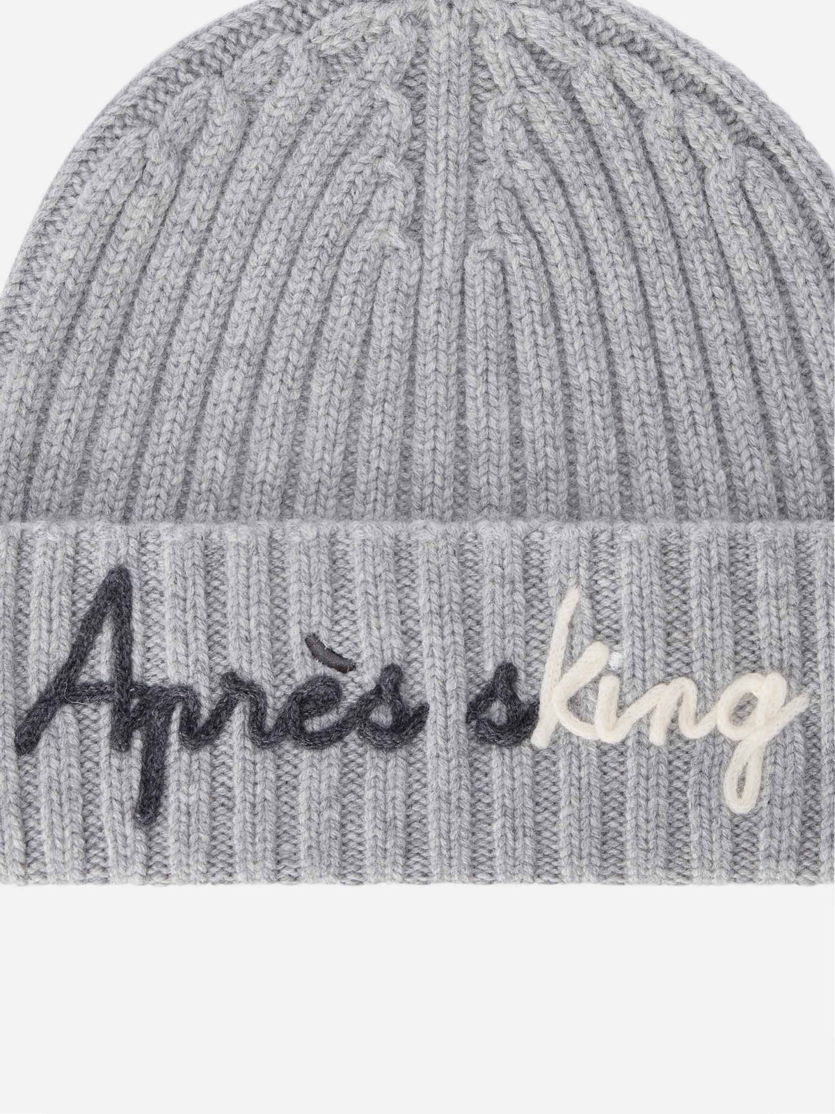 Light grey Wengen beanie with Après Sking embroidery