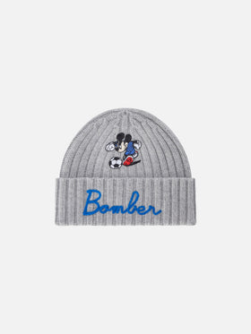 Bonnet Wengen gris clair avec broderie Bomber | Special edition 