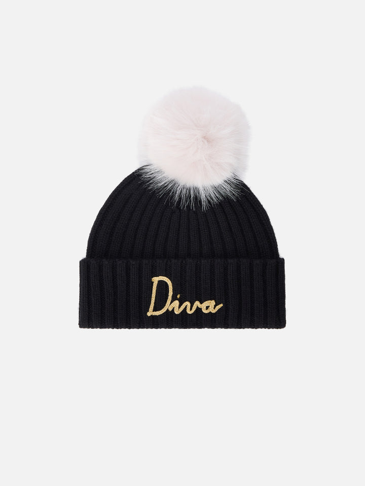 Schwarze Wengen-Mütze mit Bommel und Diva-Stickerei 