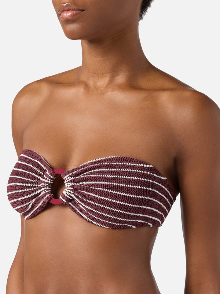 Haut de bikini bandeau Yulia en tissu crinkle rayé bordeaux 