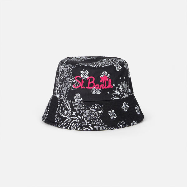 Cotton bucket hat with front embroidery and bandanna pattern