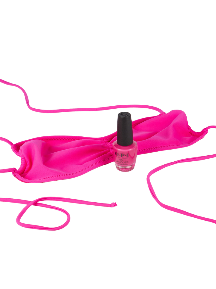 Woman fuchsia bandeau top swimsuit
