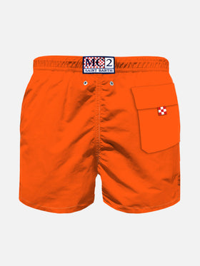 Badeshorts für Jungen mit der Stickerei „My Dad is Cool“.