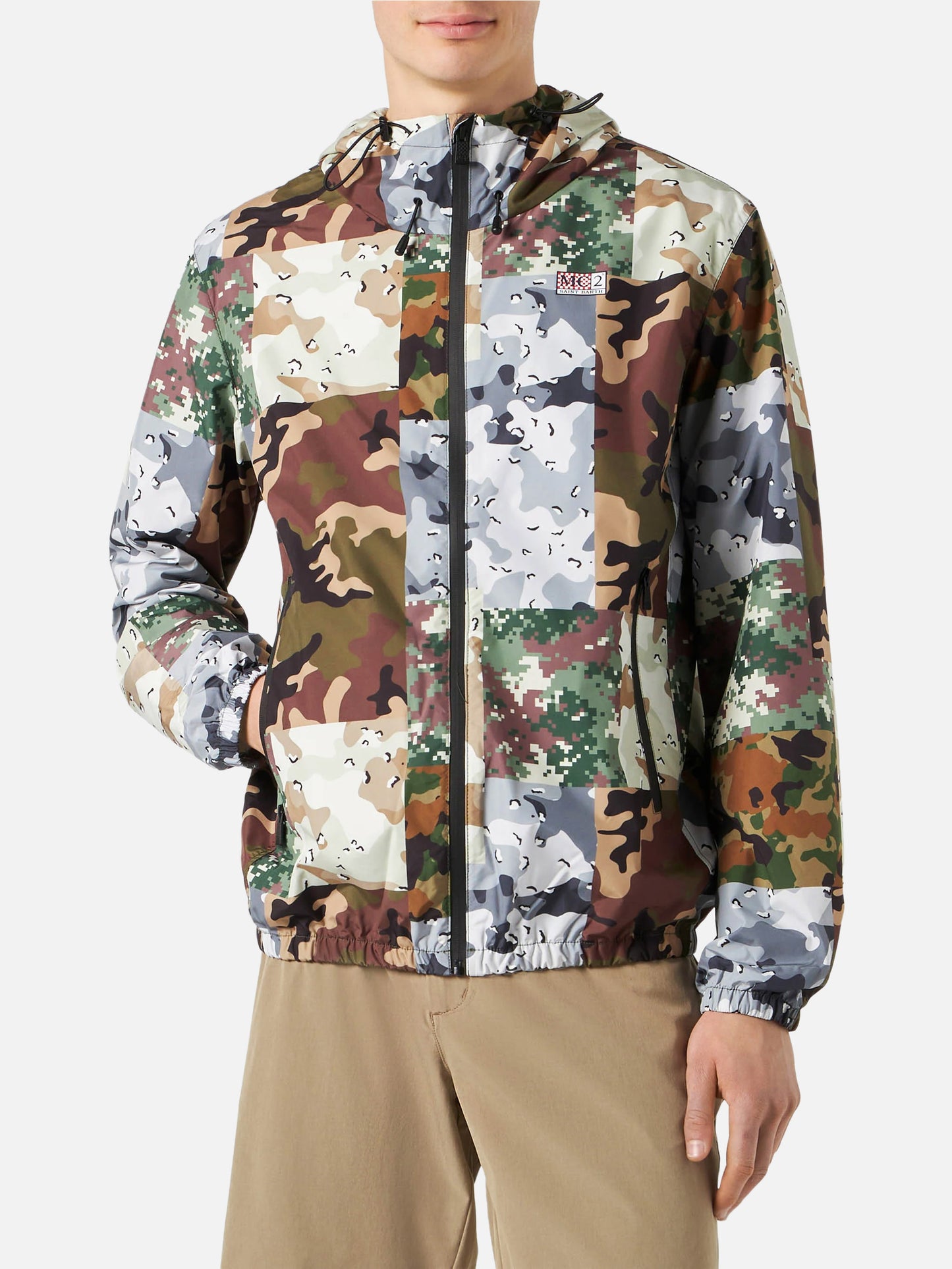 Man hooded lightweight windbreaker with camouflage print