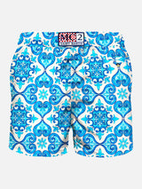 Herren-Badeshorts aus leichtem Stoff mit Majolika-Print