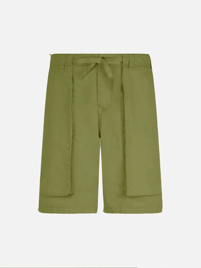 Man military green bermuda with side pockets