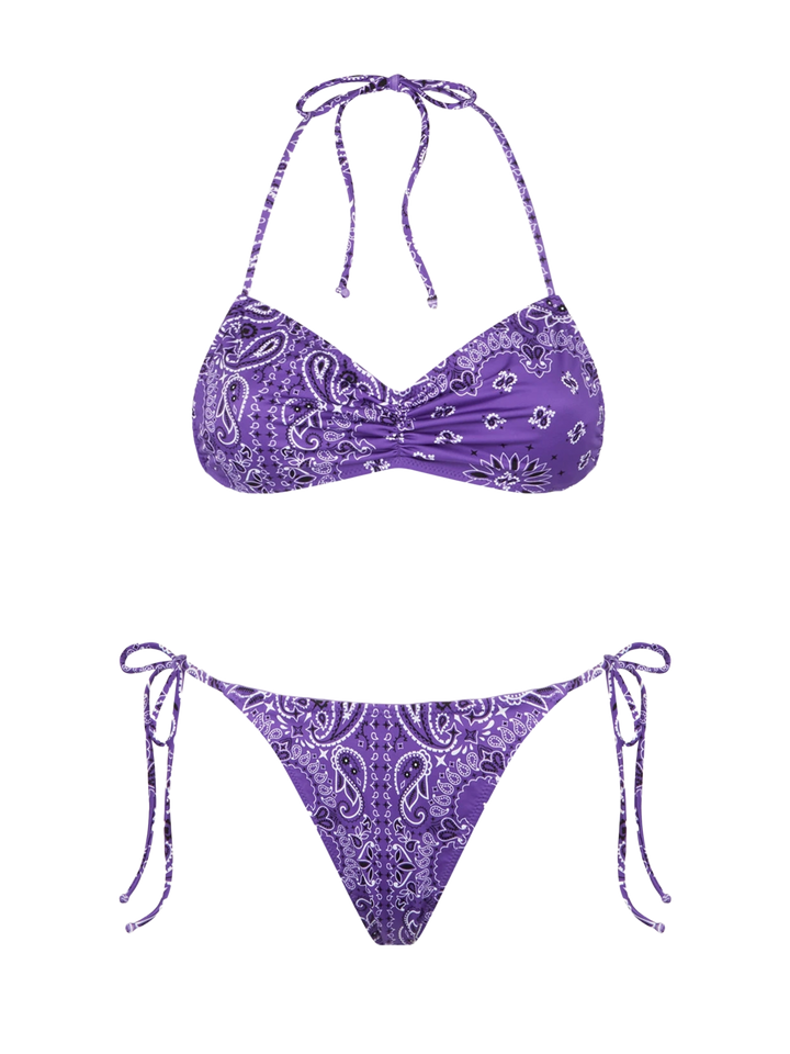 Woman bandeau bikini with bandanna print