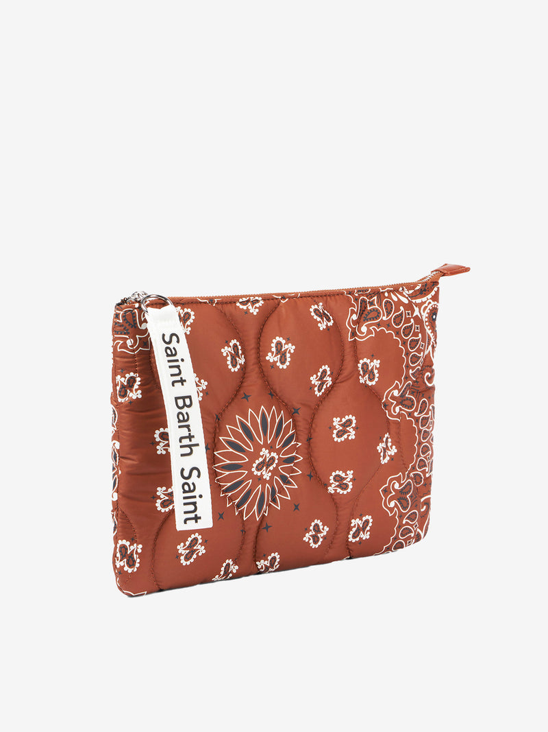 Pochette imbottita con stampa bandana