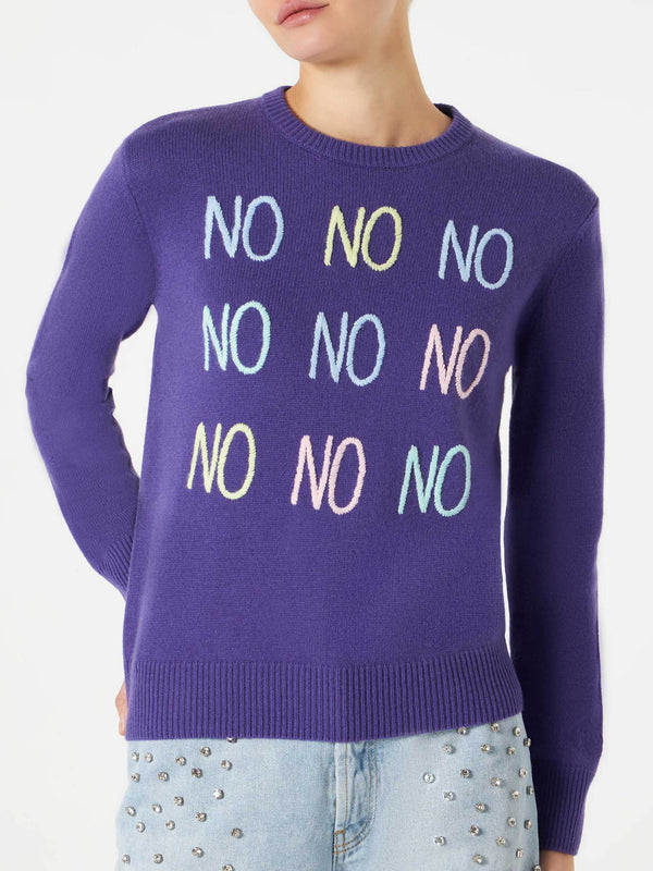 Damenpullover mit NO NO NO-Stickerei