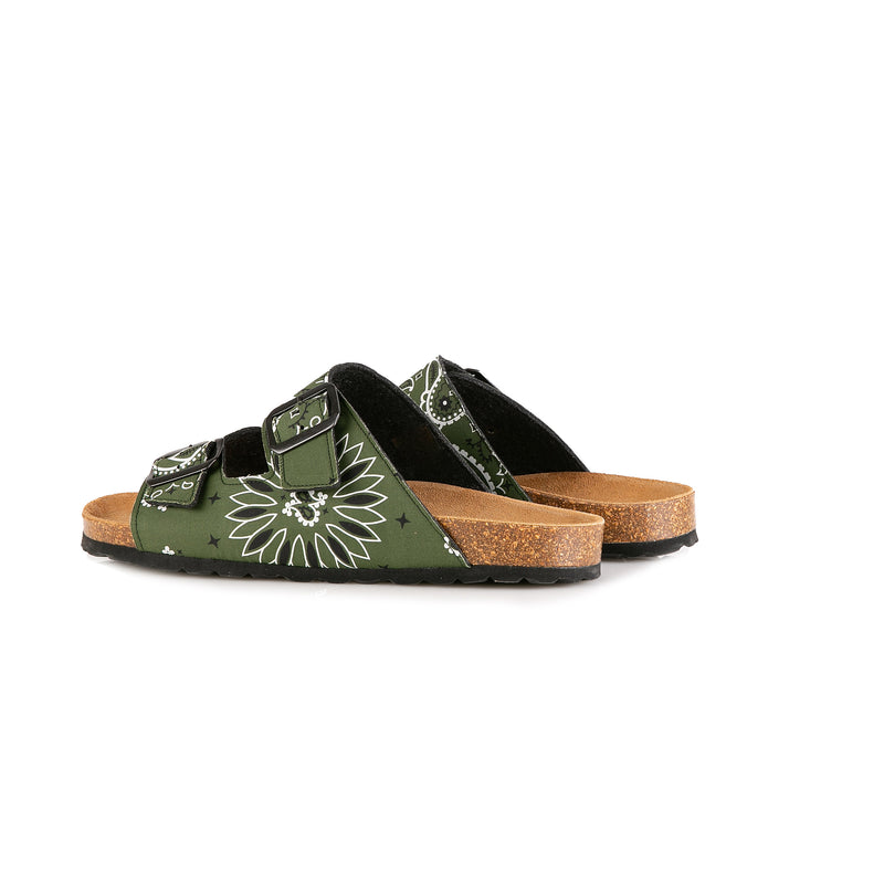 Man sandals with bandanna print