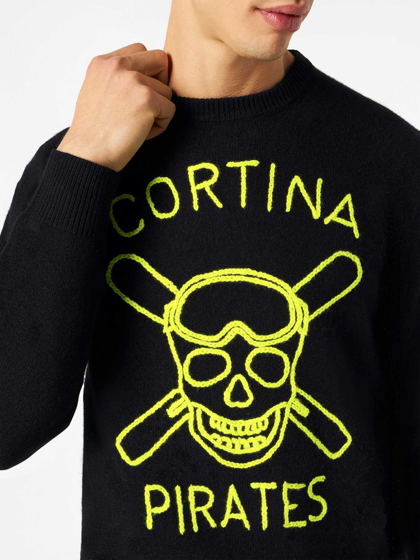 Maglione nero da uomo ricamo Cortina Pirates fluo