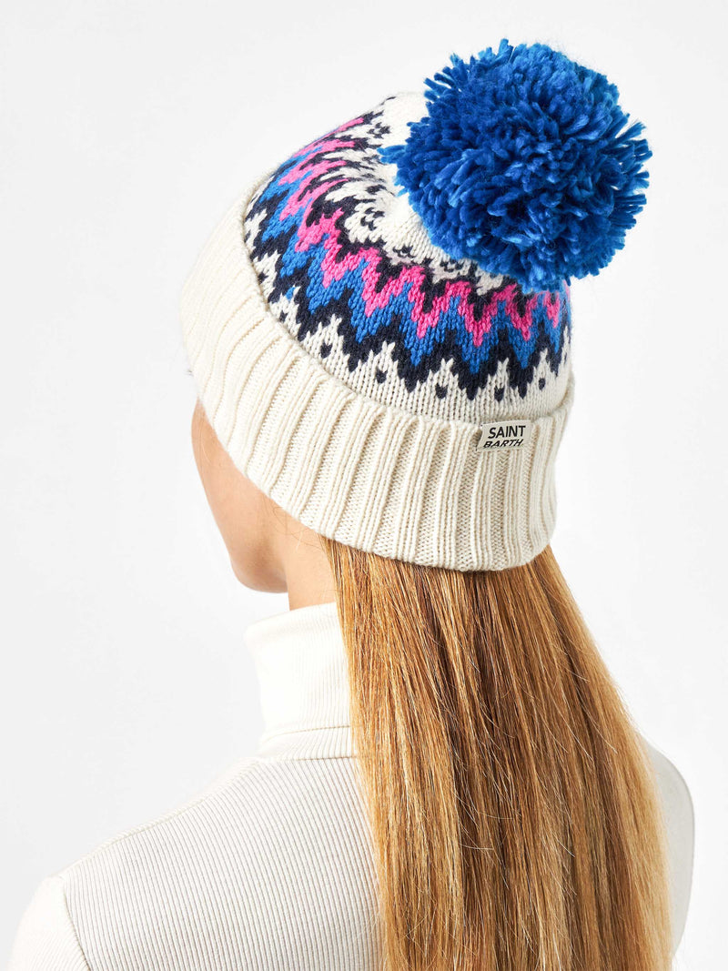 Woman beanie with pompon