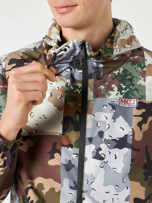 Man hooded lightweight windbreaker with camouflage print