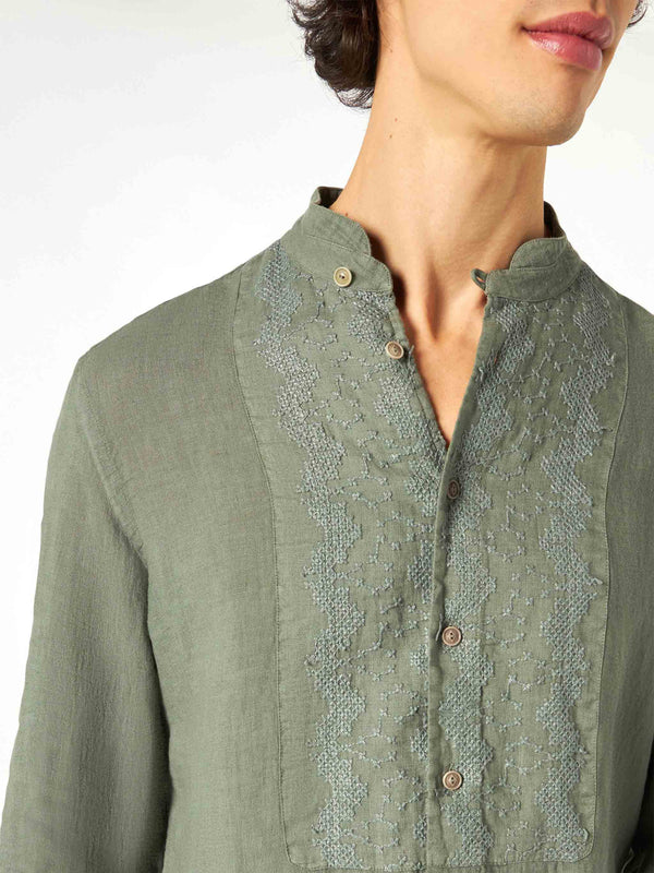 Camicia da uomo in lino verde militare