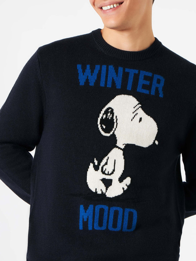 Man blue sweater Winter Mood Snoopy print  | SNOOPY - PEANUTS™ SPECIAL EDITION