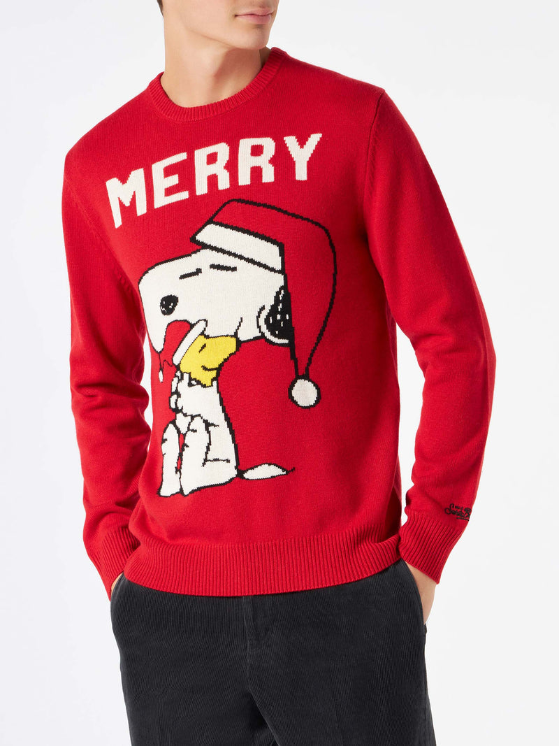 Man red sweater with Snoopy print | SNOOPY - PEANUTS™ SPECIAL EDITION