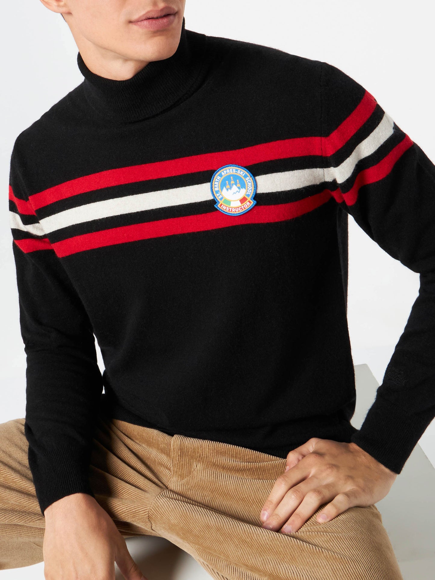 Blended cashmere turtle neck sweater with patch