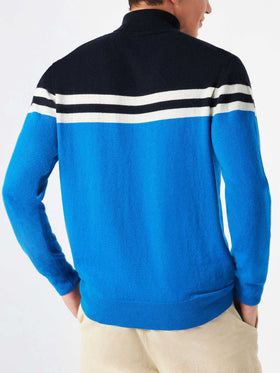 Rollkragenpullover aus Kaschmirmischung mit Aufnäher